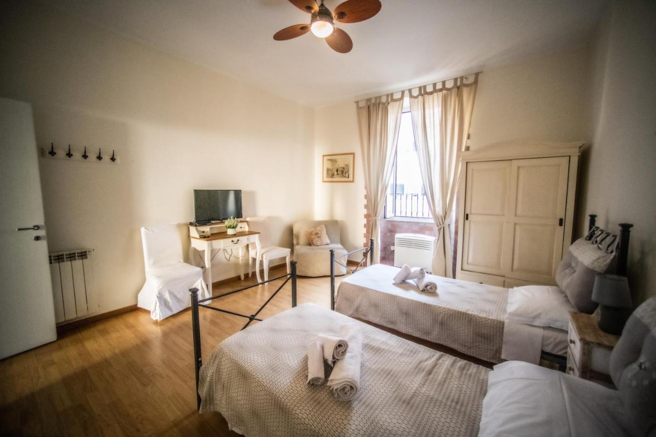 Rione Monti Home ローマ エクステリア 写真